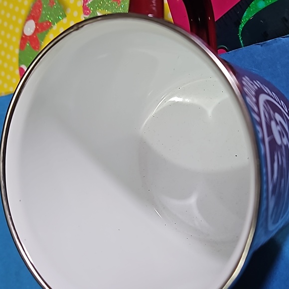 Magellan coffee cup set one red one blue some tear on blue handle - Picture 3 of 10